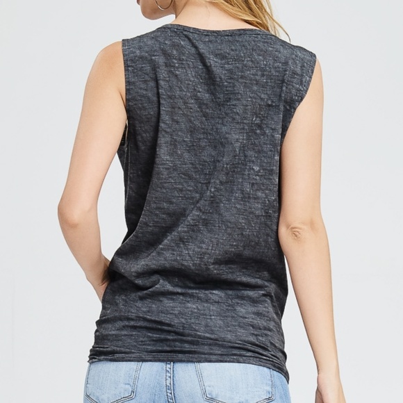 Charcoal Gray Sleeveless Button Front Knot Tee - Picture 4 of 5